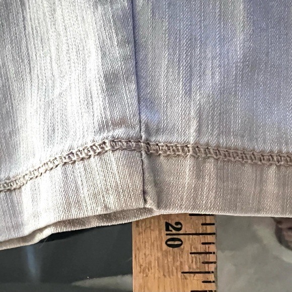 AVENUE Beige/Cream Capri Pants 
Size 18 Average EUC - Picture 6 of 7